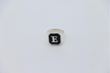 Cargar imagen en el visor de la galería, SIGNET CON LETRA