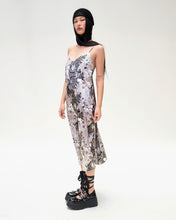 Cargar imagen en el visor de la galería, SATIN DRESS KOI
