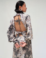 Cargar imagen en el visor de la galería, BLOUSE PECES KOI
