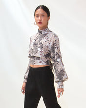 Cargar imagen en el visor de la galería, BLOUSE PECES KOI
