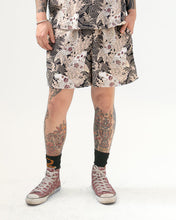 Cargar imagen en el visor de la galería, UNISEX SHORT KOI
