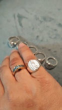 Cargar imagen en el visor de la galería, VIRGEN GUADALUPE SIGNET
